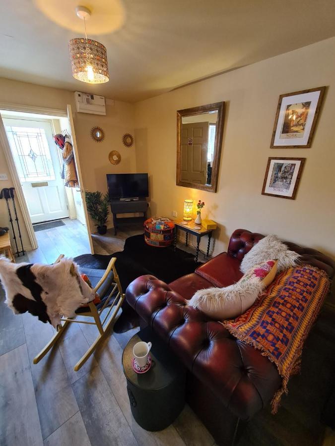 The Shambles By Spires Accommodation A Boho Styled Place To Stay Just 3 Miles From Birches Valley Visitors Centre Cannock Chase Rugeley Exteriör bild